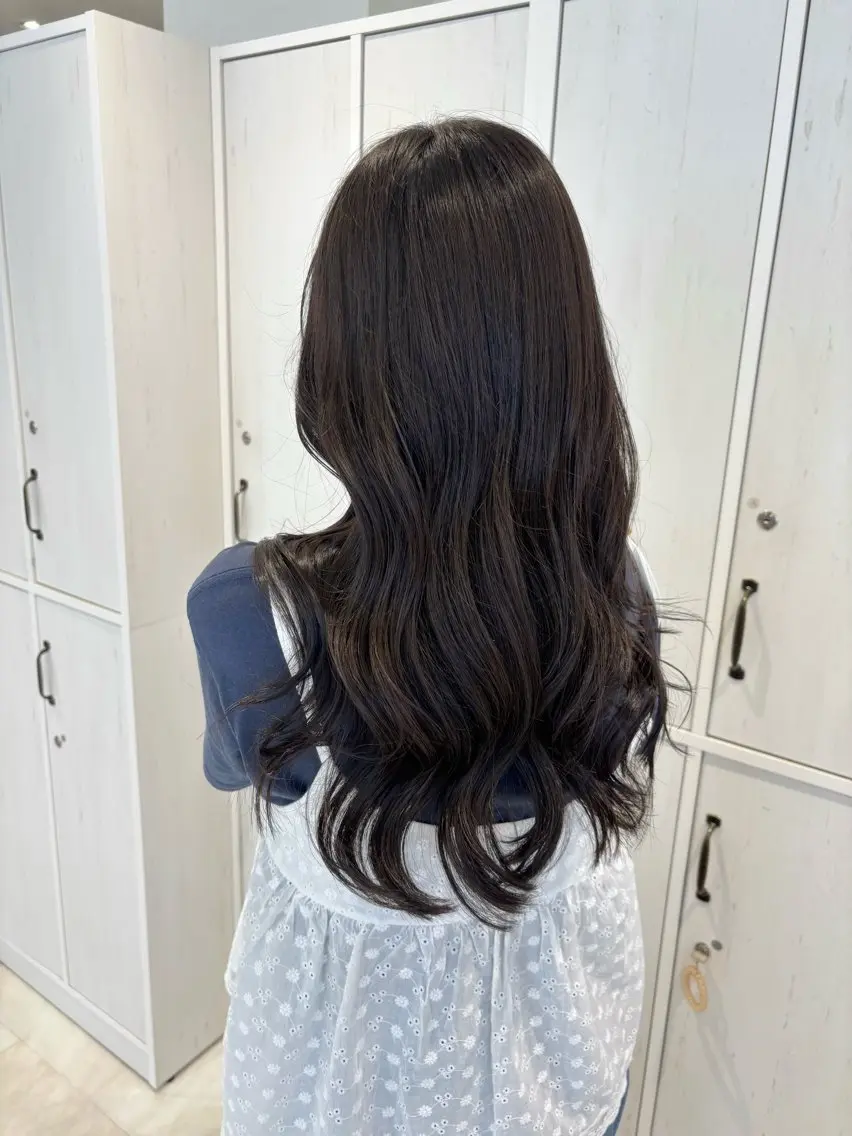 ロング カラー グレージュ ヘアカラー トリートメント 🌟当日予約OK🌟 西野楓加のヘアスタイル