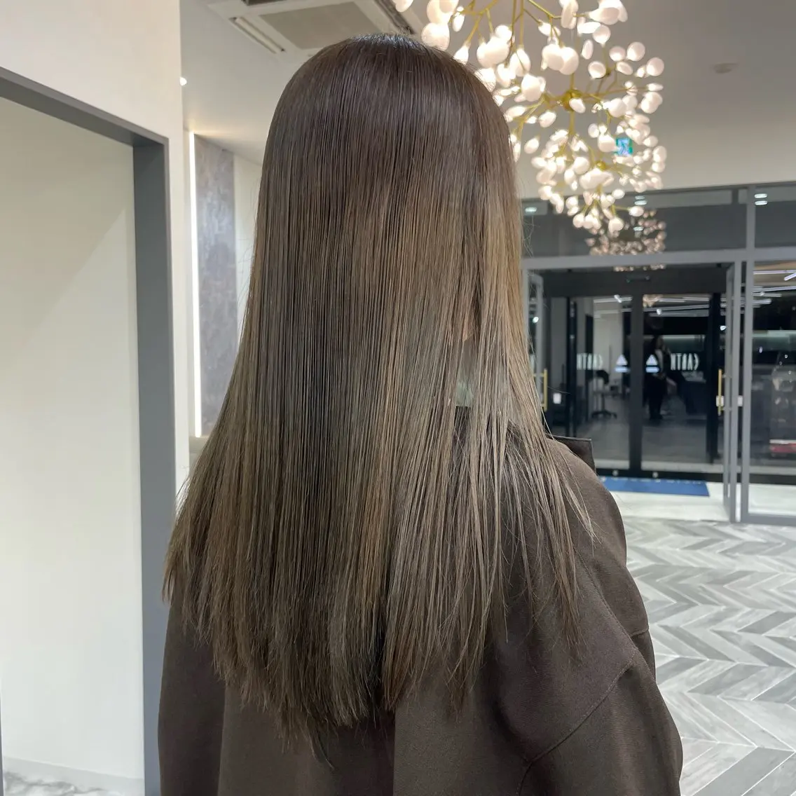 ロング カラー せい めいのヘアスタイル