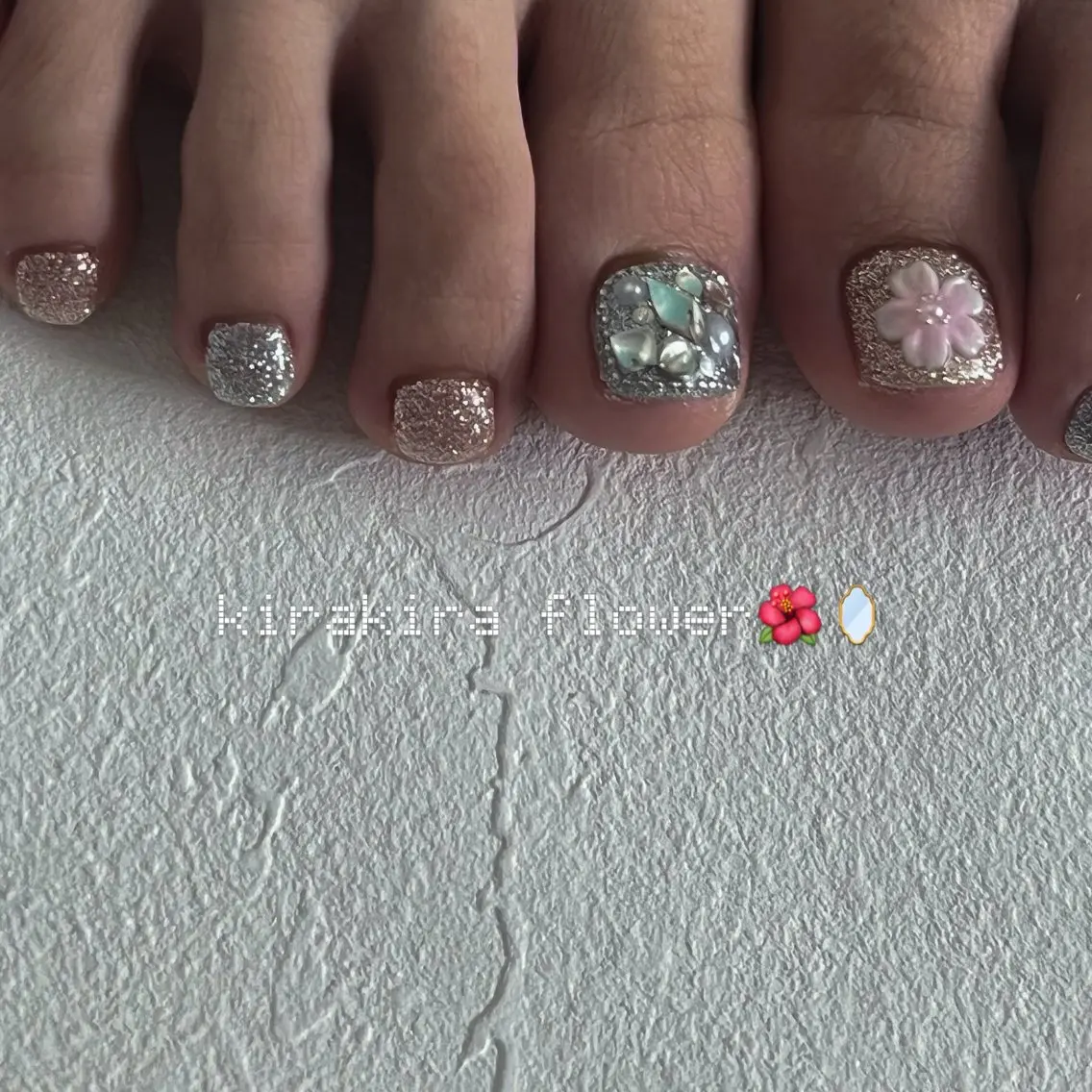 ネイル フットネイル nailsalon ULLのネイルデザイン