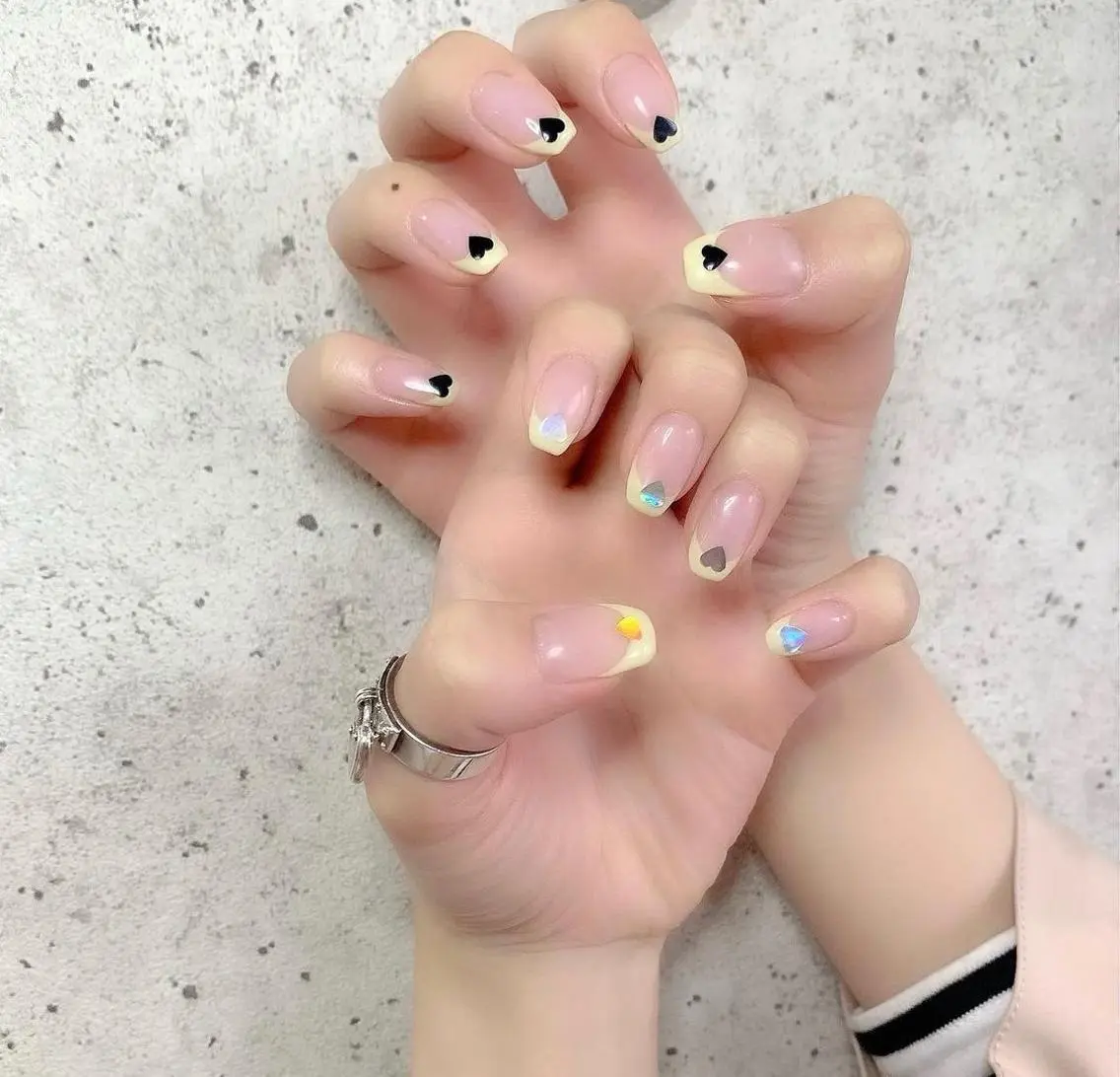 セミロング カラー パーマ ヘアアレンジ メンズ キッズ ネイル マツエク・マツパ アイブロウ メンズ韓国風 透明感カラー イエローカラー 眉カラー 韓国風マツエク ハンドネイル Salon Kのネイルデザイン