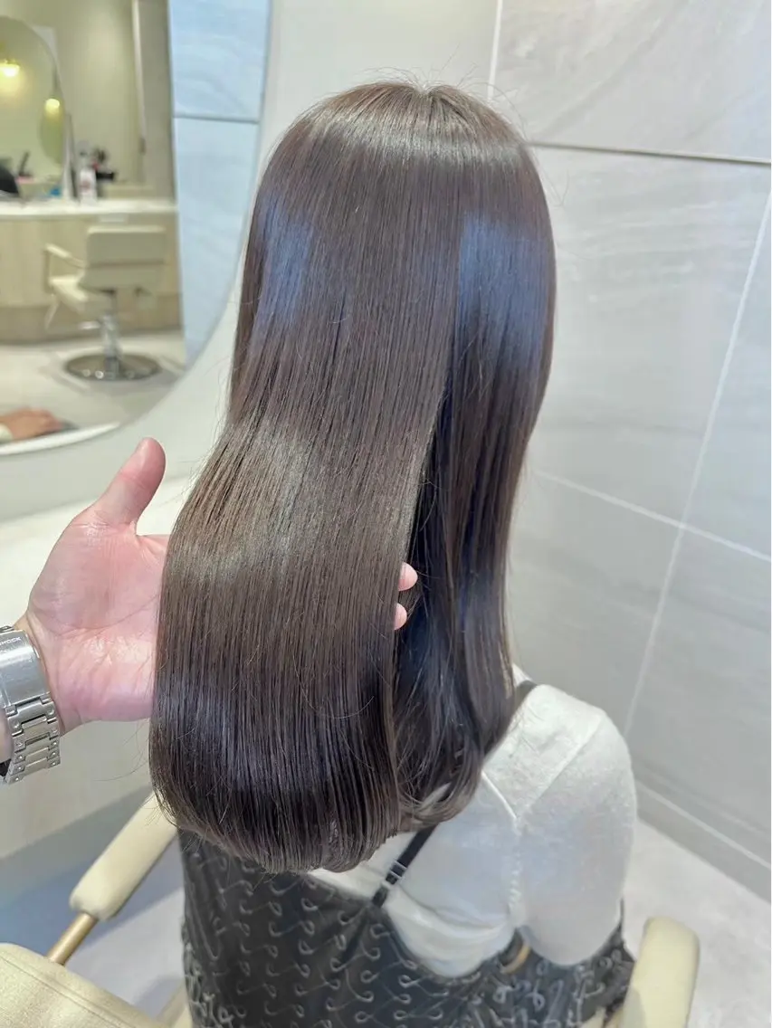 セミロング 1日1名様限定 予約可能のヘアスタイル