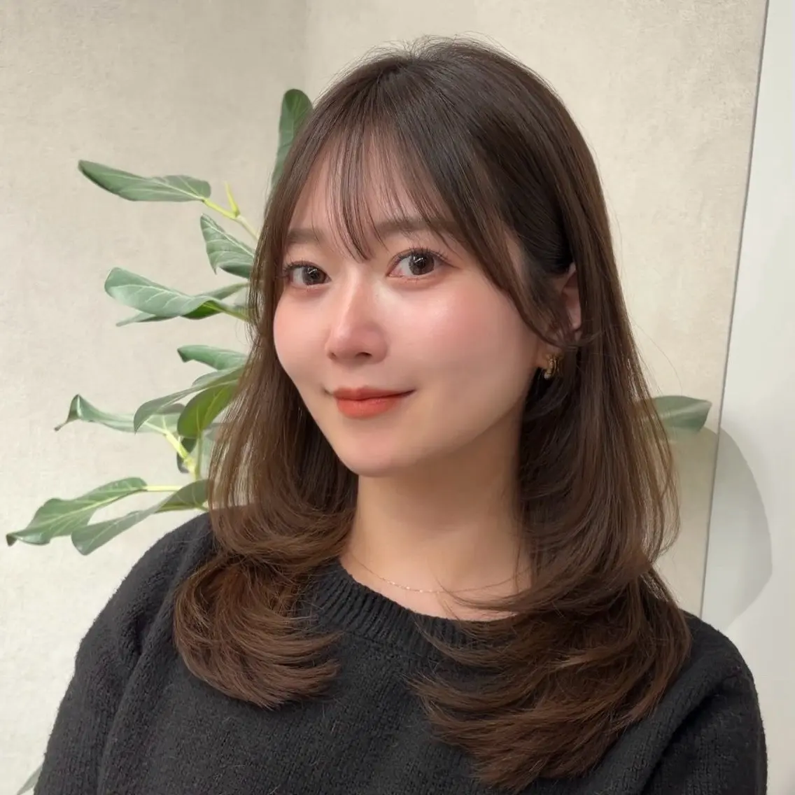 セミロング ナチュラルヘア🌱| レイヤー|めぐのヘアスタイル
