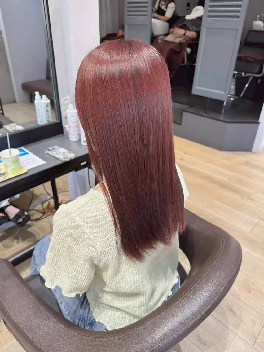 ロング カラー ベージュカラー ブリーチ ケアブリーチ 透明感カラー グレージュ ヘアカラー レイヤー/ショート chere狭山のヘアスタイル