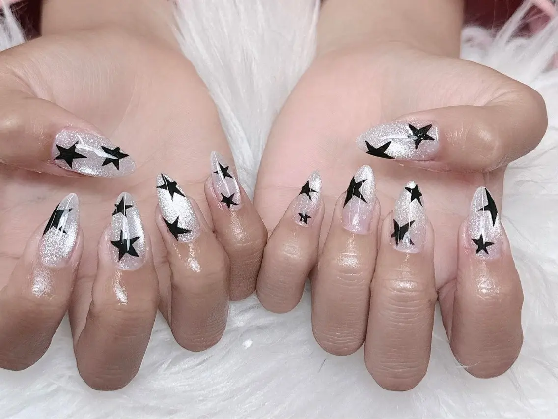 ネイル チークネイル フレンチネイル グラデーション マグネットネイル ミラーネイル ハンドネイル sorako nailのネイルデザイン