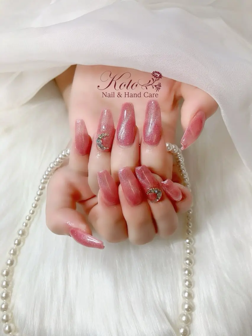 ネイル 長さ出し ジェルネイル マグネットネイル 持ち込み ニュアンスネイル ハンドネイル Nail Salon KOTOのネイルデザイン