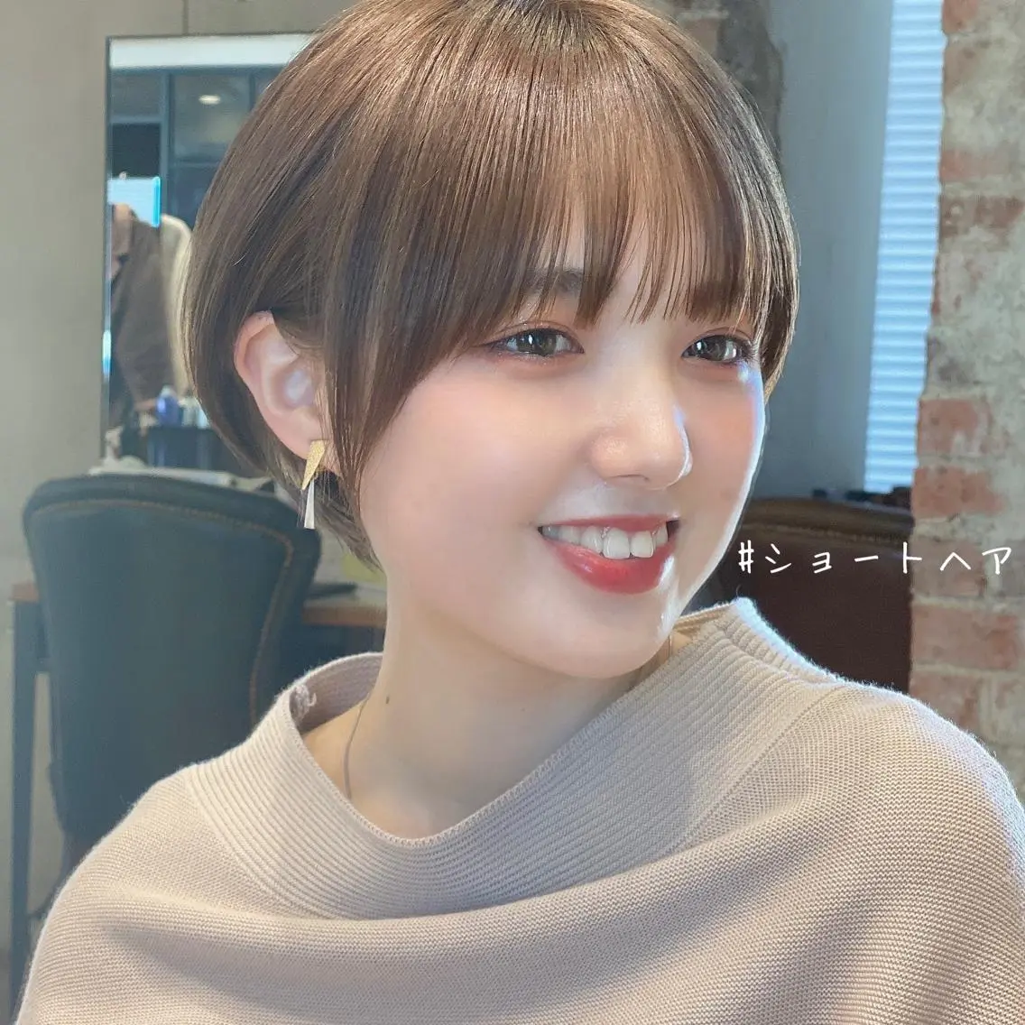 ショート カラー 切りっぱなしボブ ショートボブ ベージュカラー ブリーチ ケアブリーチ カット ヘアカラー トリートメント ショート、ボブの神✨ 峯朋也✂︎✨のヘアスタイル