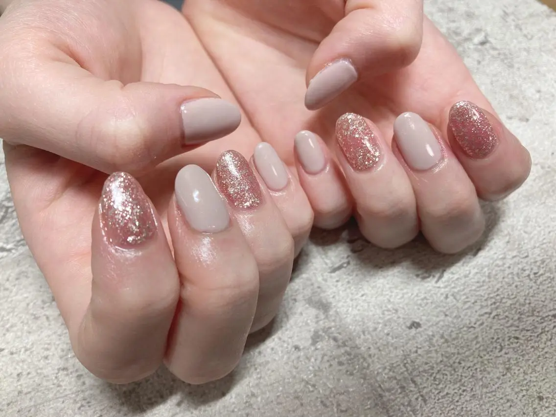ネイル フットネイル ジェルネイル キラキラネイル 韓国ネイル マグネットネイル ハンドネイル mogunail &blowのネイルデザイン
