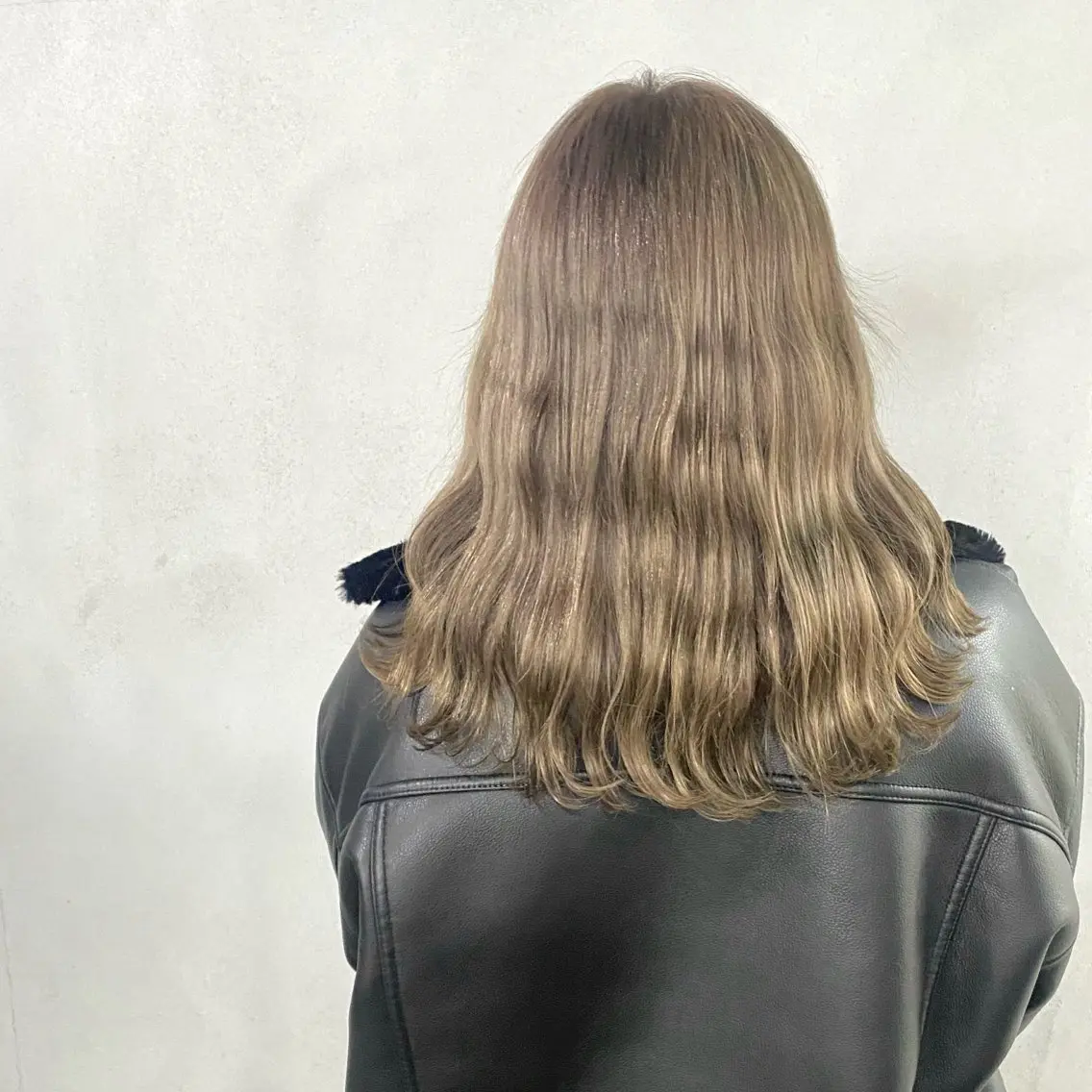 セミロング カラー ヘアアレンジ ベージュカラー カット ヘアカラー トリートメント #tag 佐藤璃美のヘアスタイル