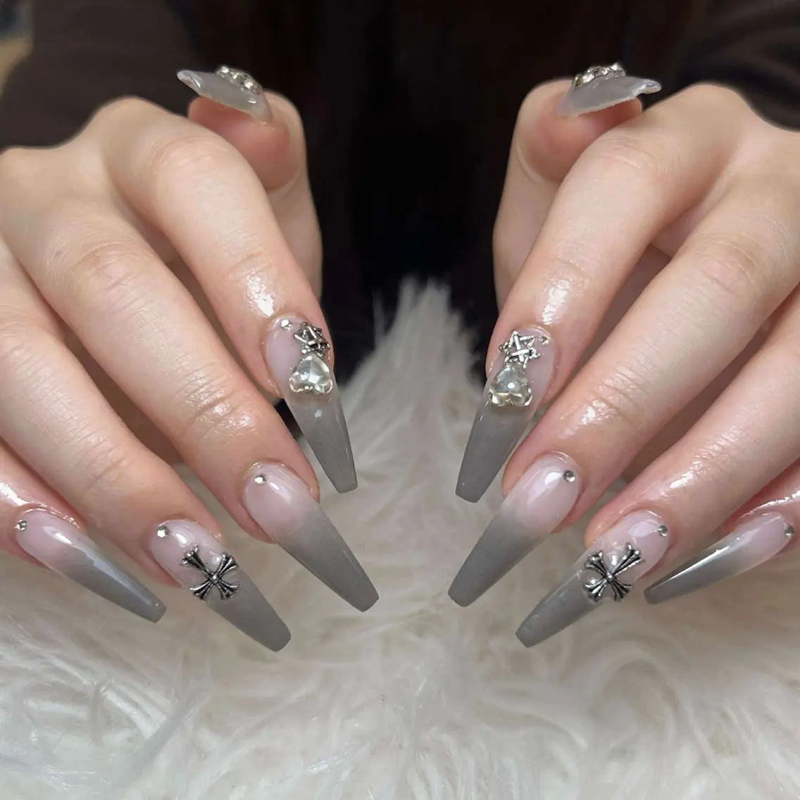ネイル チークネイル 長さ出し フットネイル マグネットネイル 持ち込み ハンドネイル ANH NAIL ゴテゴテ専門店💎のネイルデザイン