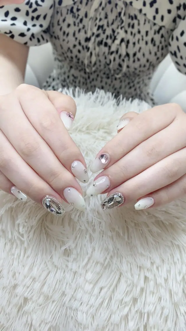 ネイル Rei _Nail 新宿のネイルデザイン