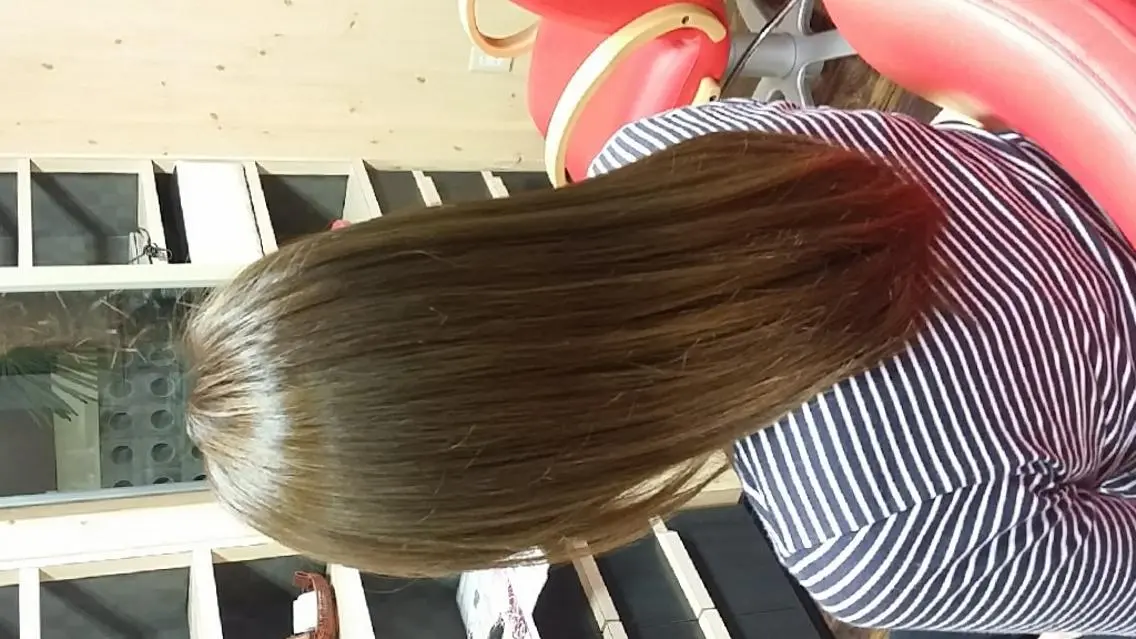 カラー ロング カット ヘアカラー トリートメント 羽田 ヨシキのヘアスタイル