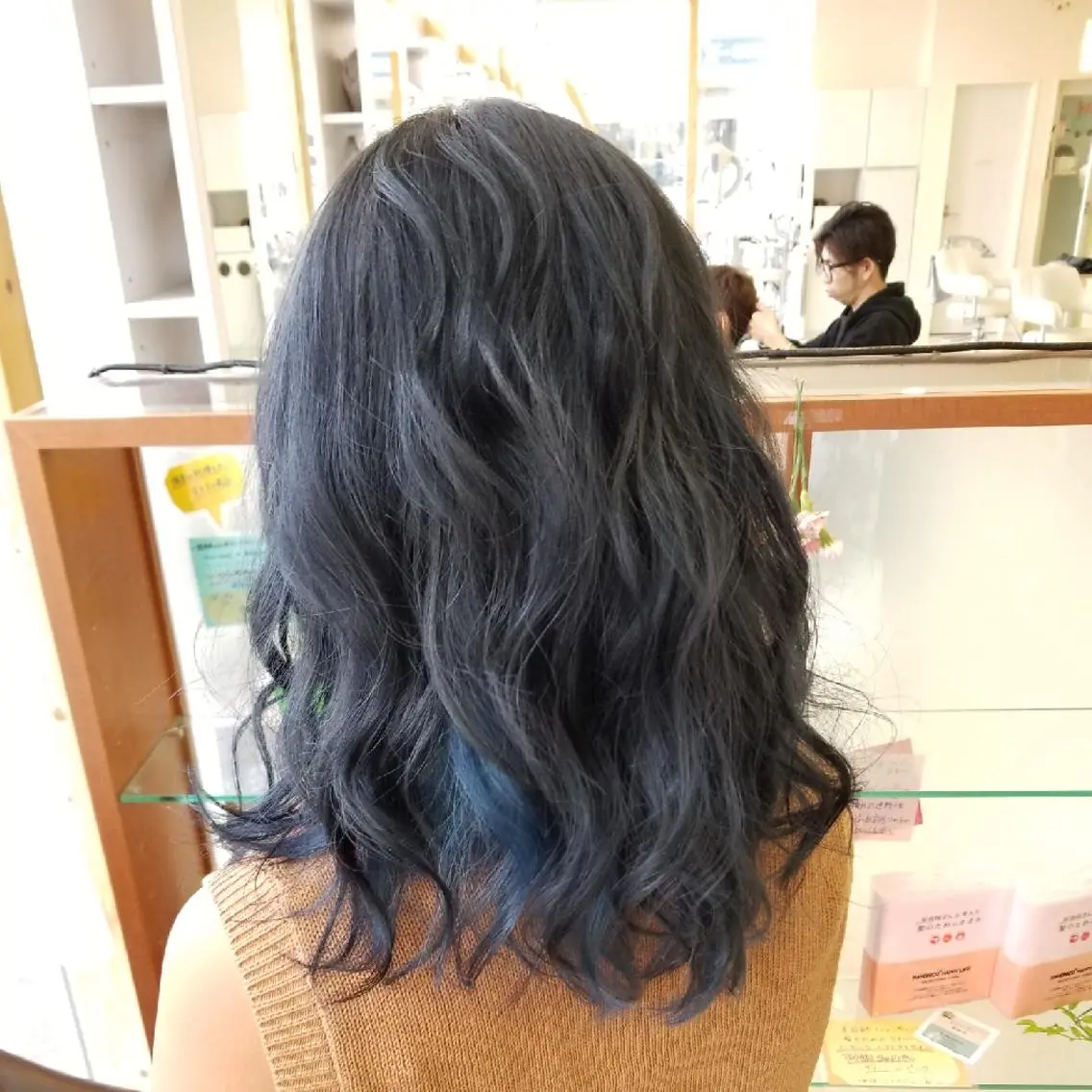 カラー アッシュ ブルーカラー SALOWIN栄 高須大貴のヘアスタイル