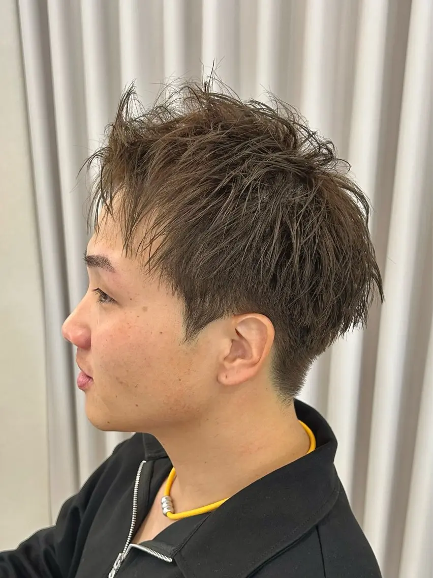 ショート カラー 大谷 真央のヘアスタイル