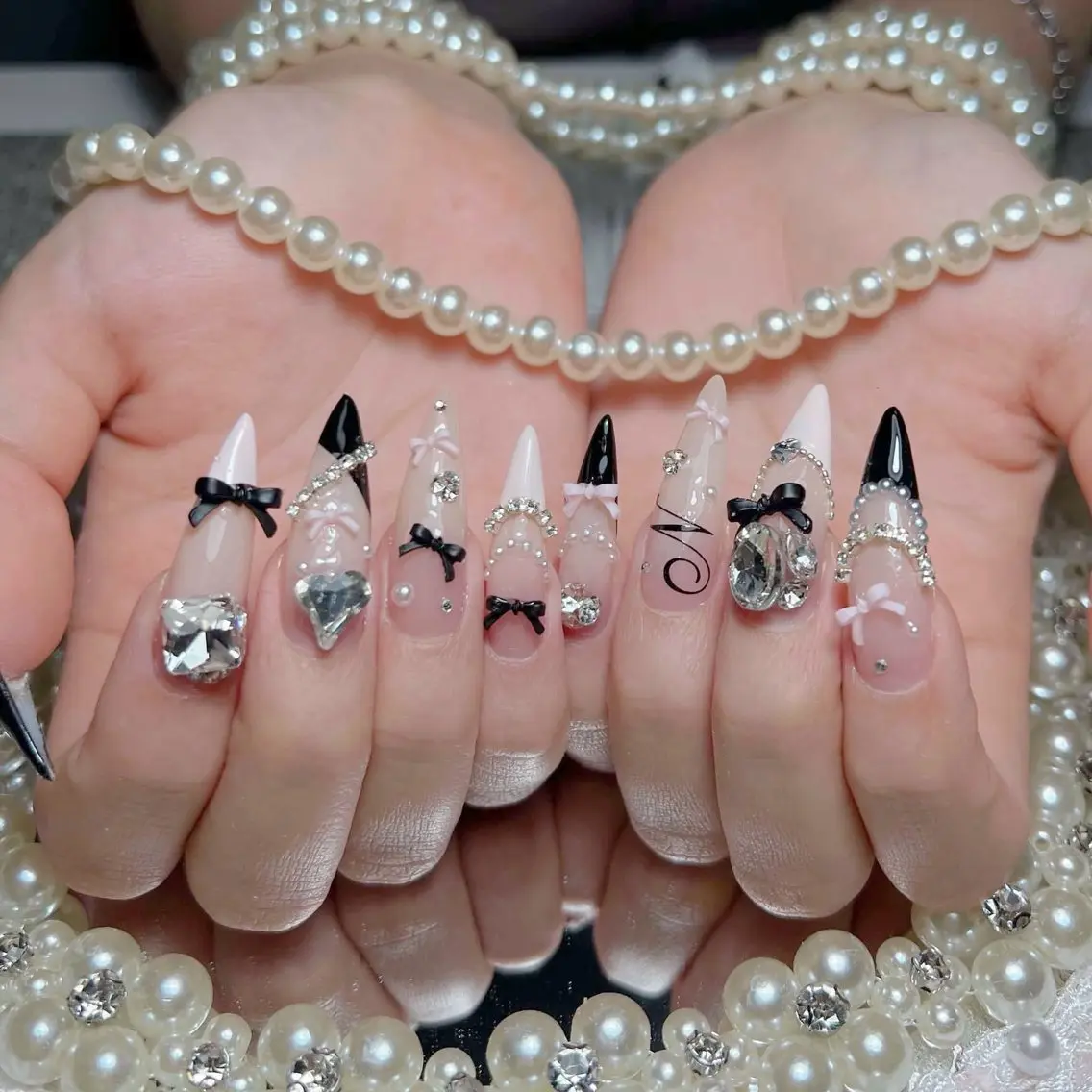 ネイル オーロラネイル 長さ出し フラッシュネイル フレンチネイル ジェルネイル ハンドネイル Amee Nail Salonのネイルデザイン