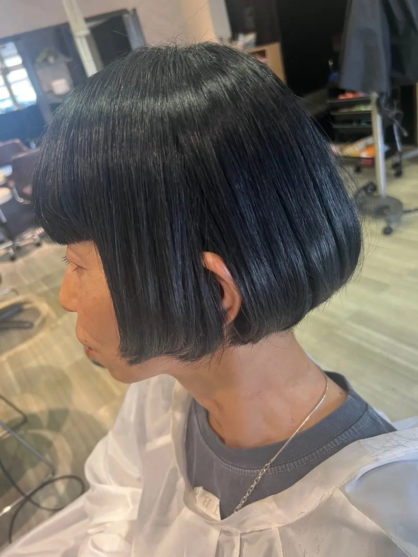 ミディアム カラー ボブ 縮毛矯正 トリートメント 【南草津】髪質改善 ヘナカラー&縮毛矯正のヘアスタイル
