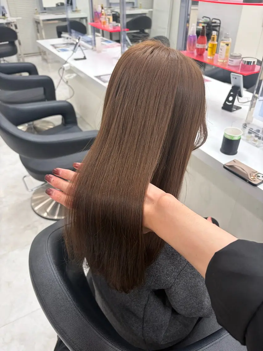 ロング カラー 佐藤 笑瑠のヘアスタイル