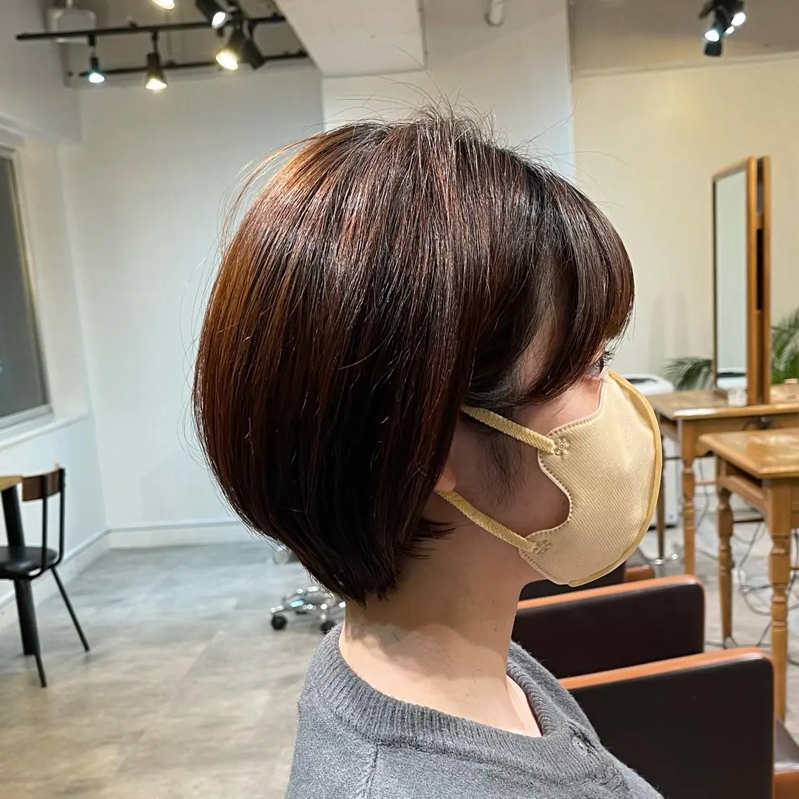 ミディアム カラー ショートボブ ミディアムパーマ アクアカラー アッシュ アッシュグレー navile原宿 yumaのヘアスタイル