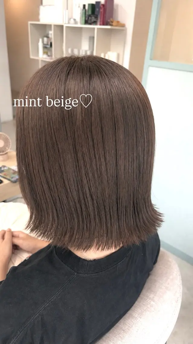 ミディアム カラー ベージュカラー ミント ミントベージュ カット ヘアカラー トリートメント 🤍MIREA🤍 tocca茨木店のヘアスタイル