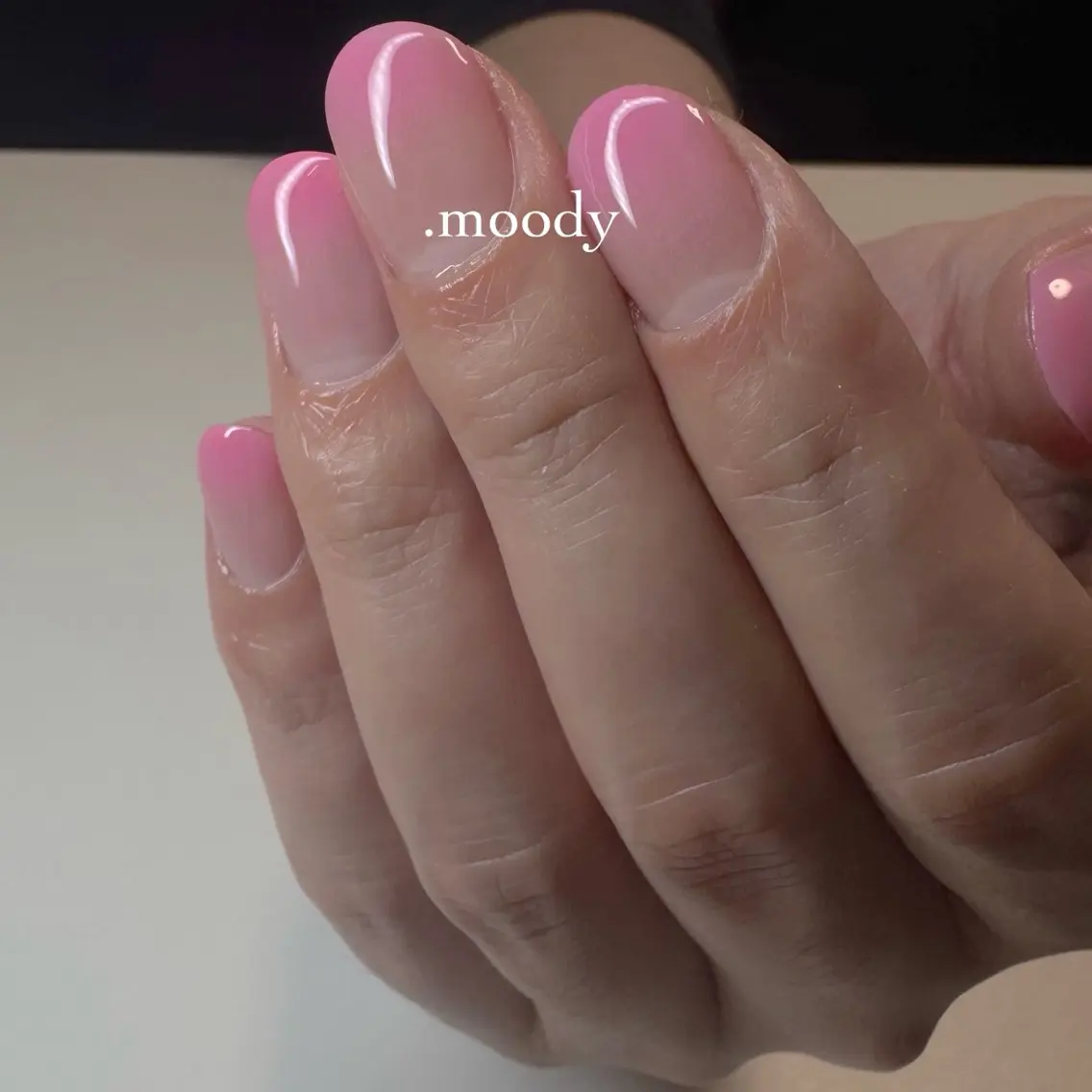 ネイル グラデーション .moody ナナのネイルデザイン