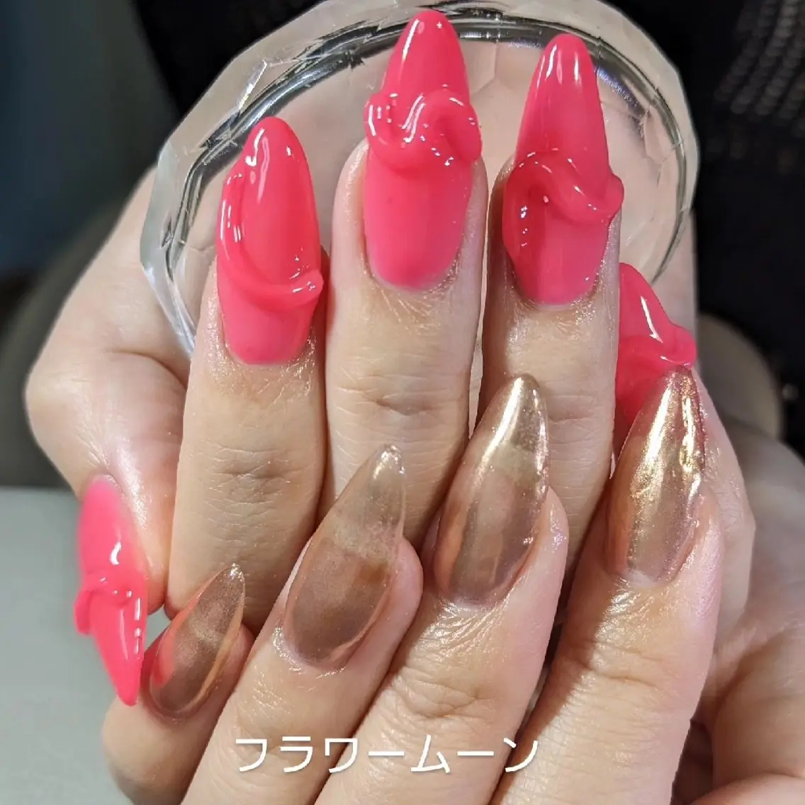 ネイル ミラーネイル フラワー ムーンのネイルデザイン