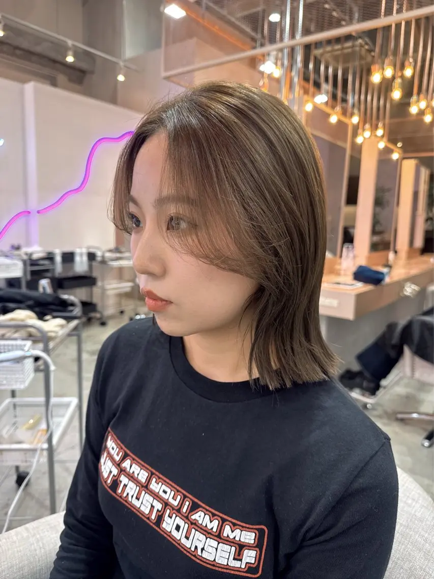 ショート 切りっぱなしボブ ボブ 艶カラー✨レイヤー 𝐚𝐲𝐚𝐤𝐚のヘアスタイル