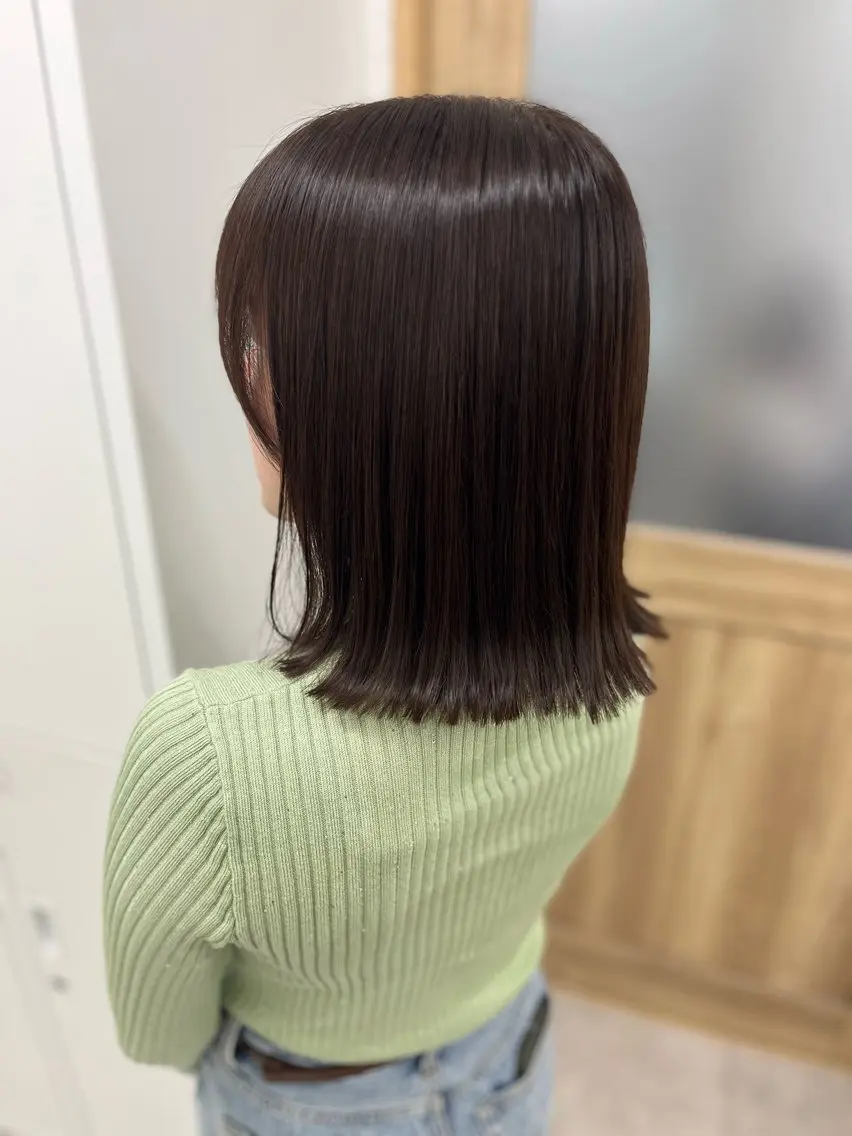 ミディアム カラー 切りっぱなしボブ ブラウンカラー オリーブブラウン ボブ 外ハネヘア カット ヘアカラー トリートメント 🫧ぷる艶カラー🫧 Yuubi🦩のヘアスタイル