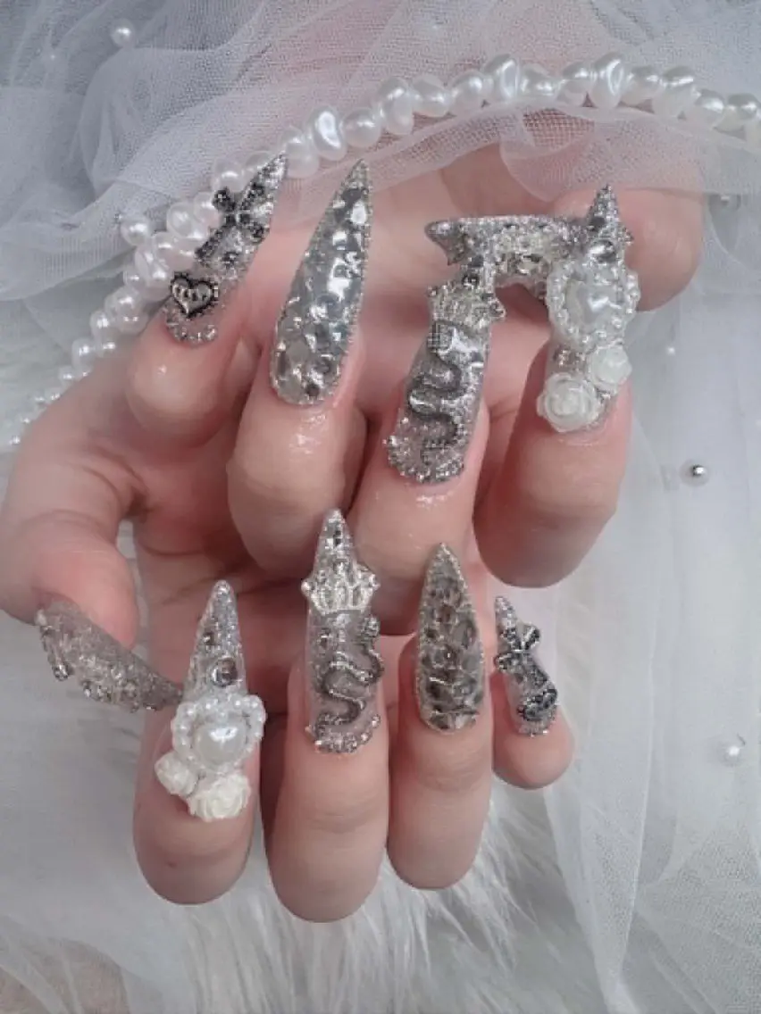 ネイル チークネイル フレンチネイル キラキラネイル 韓国ネイル マグネットネイル ハンドネイル yuuna hbabynailのネイルデザイン