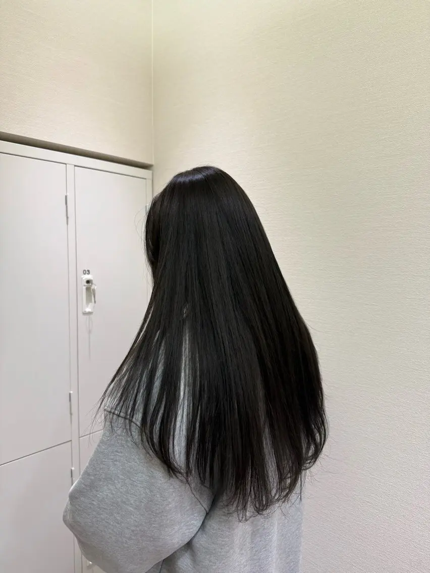 ロング レイヤーカット RosierBlue 工藤のヘアスタイル