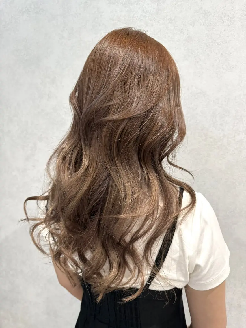 ロング カラー ヘアカラー トリートメント 【neo.】 Mahoのヘアスタイル