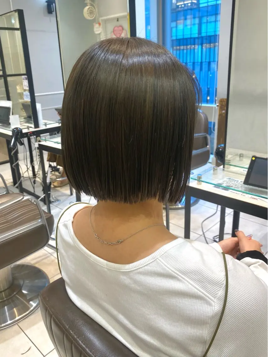 ショート 切りっぱなしボブ ボブ カット ヘアカラー トリートメント 韓国ヘア🍒渡辺 咲🍒のヘアスタイル