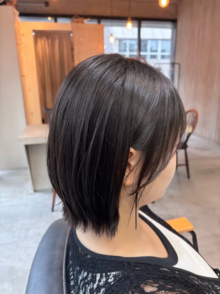 ショート 切りっぱなしボブ ボブ カット 西岡 乙花のヘアスタイル