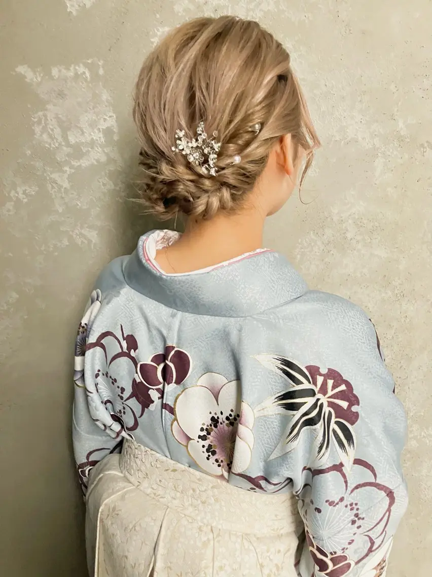 セミロング カラー パーマ ヘアアレンジ メンズ キッズ ハーフアップ 子どものヘアアレンジ メンズバレイヤージュ メンズブリーチ メンズハイライト ヘアセット kotona 🤍miuraのヘアスタイル