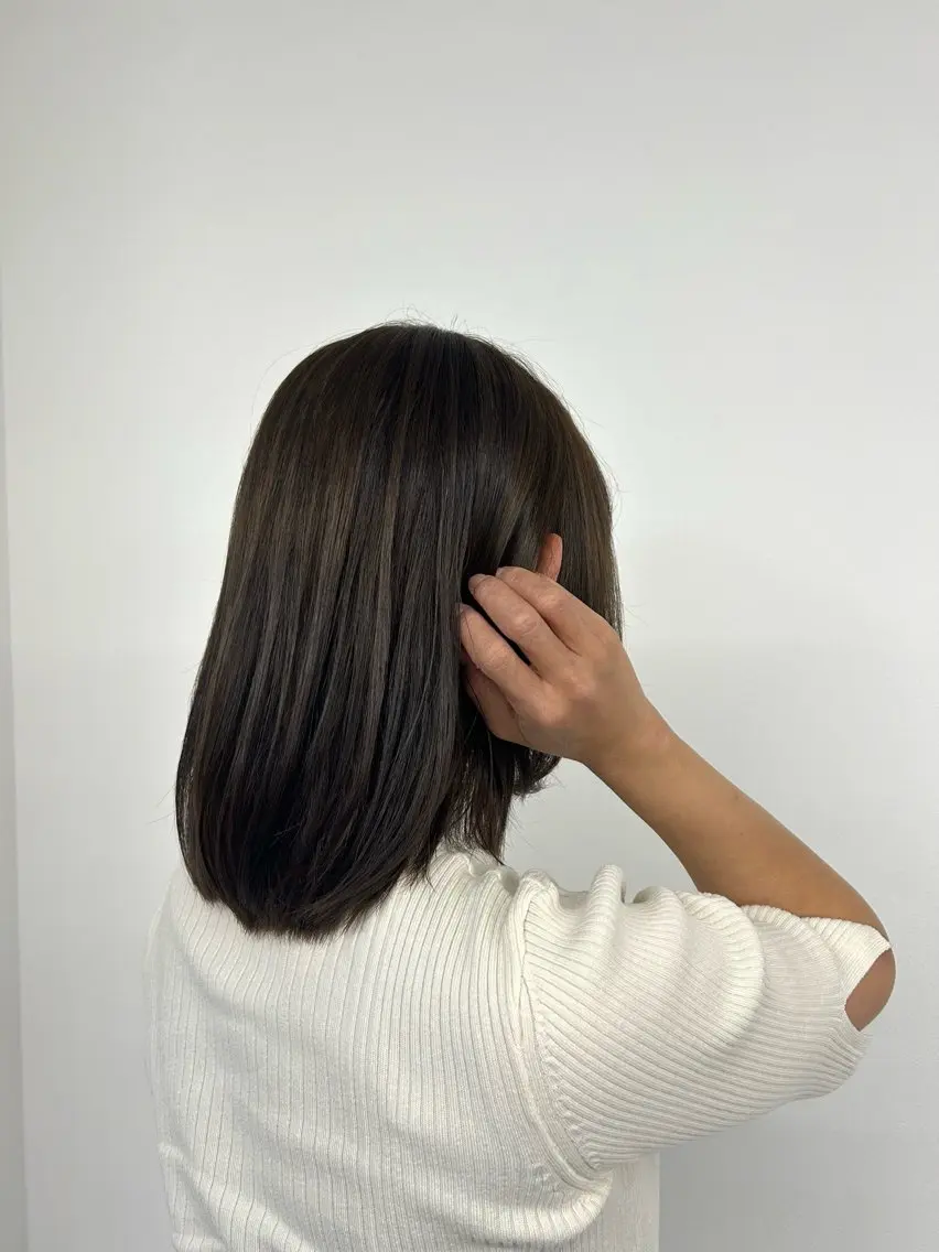 セミロング ヘアカラー 鍛治 美月稀のヘアスタイル