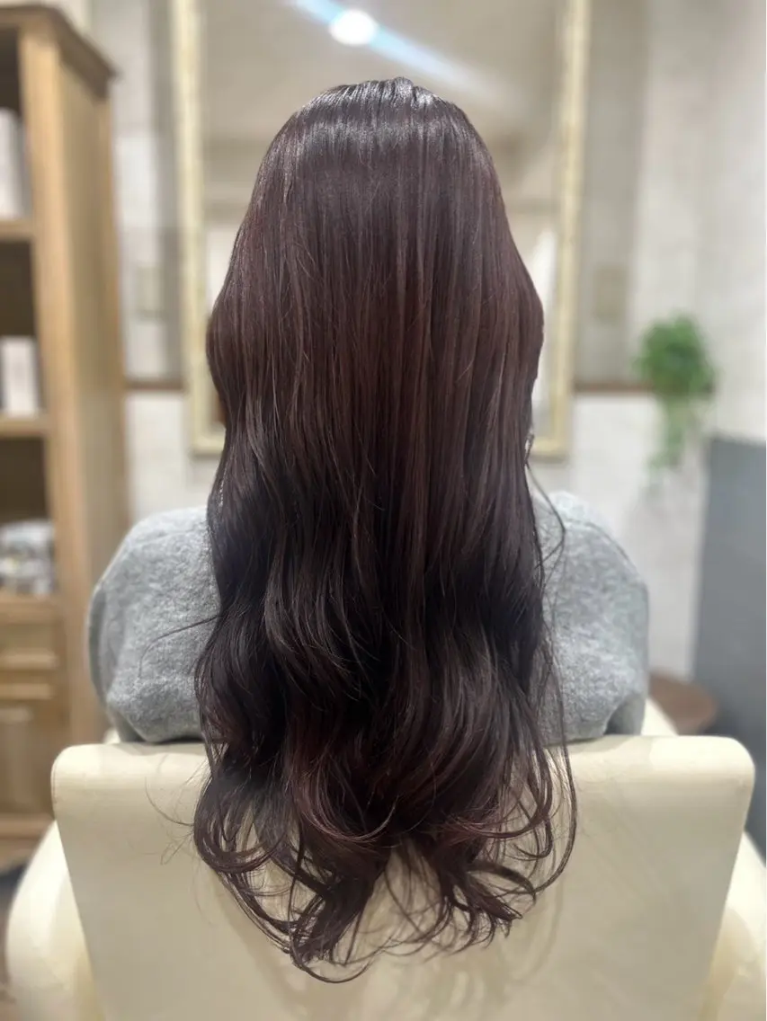ロング ヘアカラー トリートメント 吉田 萌花のヘアスタイル