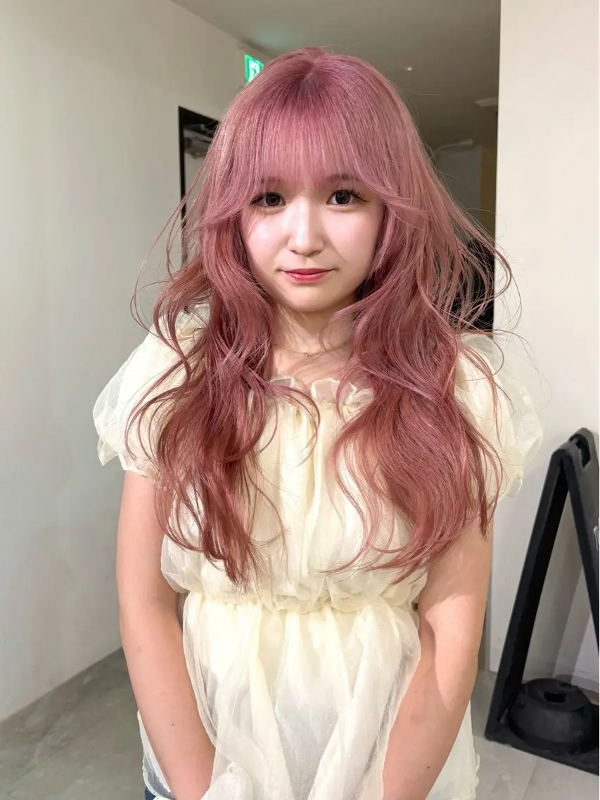 ロング カラー ブリーチ ブロンド ヘアカラー mizuki/ピンク ベージュ.レイヤーのヘアスタイル