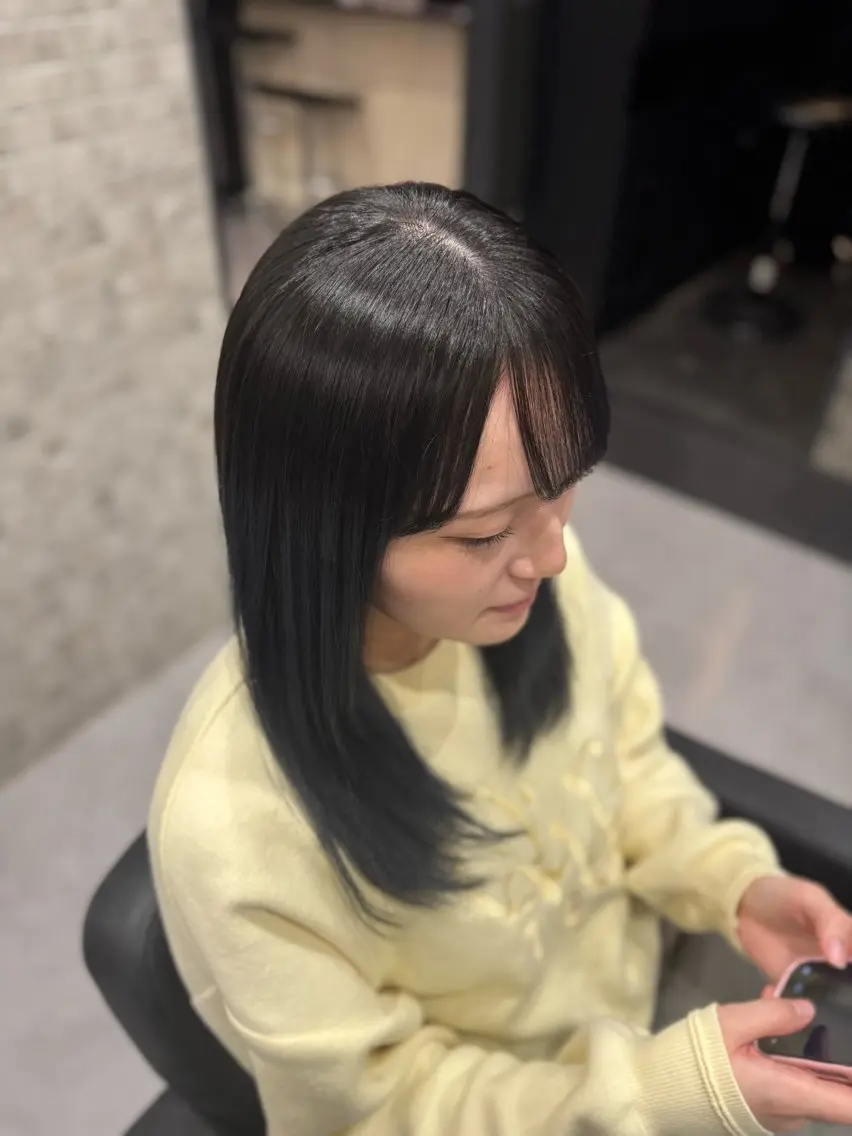 ミディアム カラー 黒髪 ブルーカラー ブルーブラック ヘアカラー トリートメント 🖤Ayaka🖤 モデル様募集中🌙のヘアスタイル