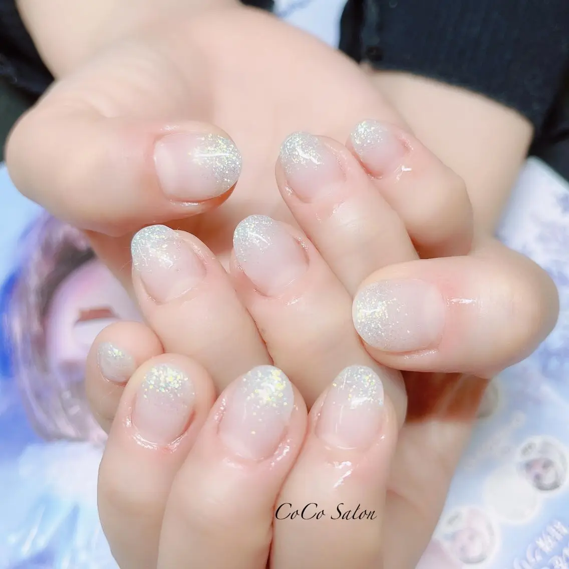 ネイル 長さ出し ジェルネイル グラデーション ラメ(グリッター) オフィスネイル ハンドネイル CoCoSalon ネイル/まつ毛予約のネイルデザイン