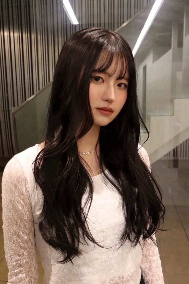 セミロング カラー アッシュ アッシュグレー 透明感カラー ヘアカラー レイヤー/ブリーチ iwamiya岩見谷のヘアスタイル