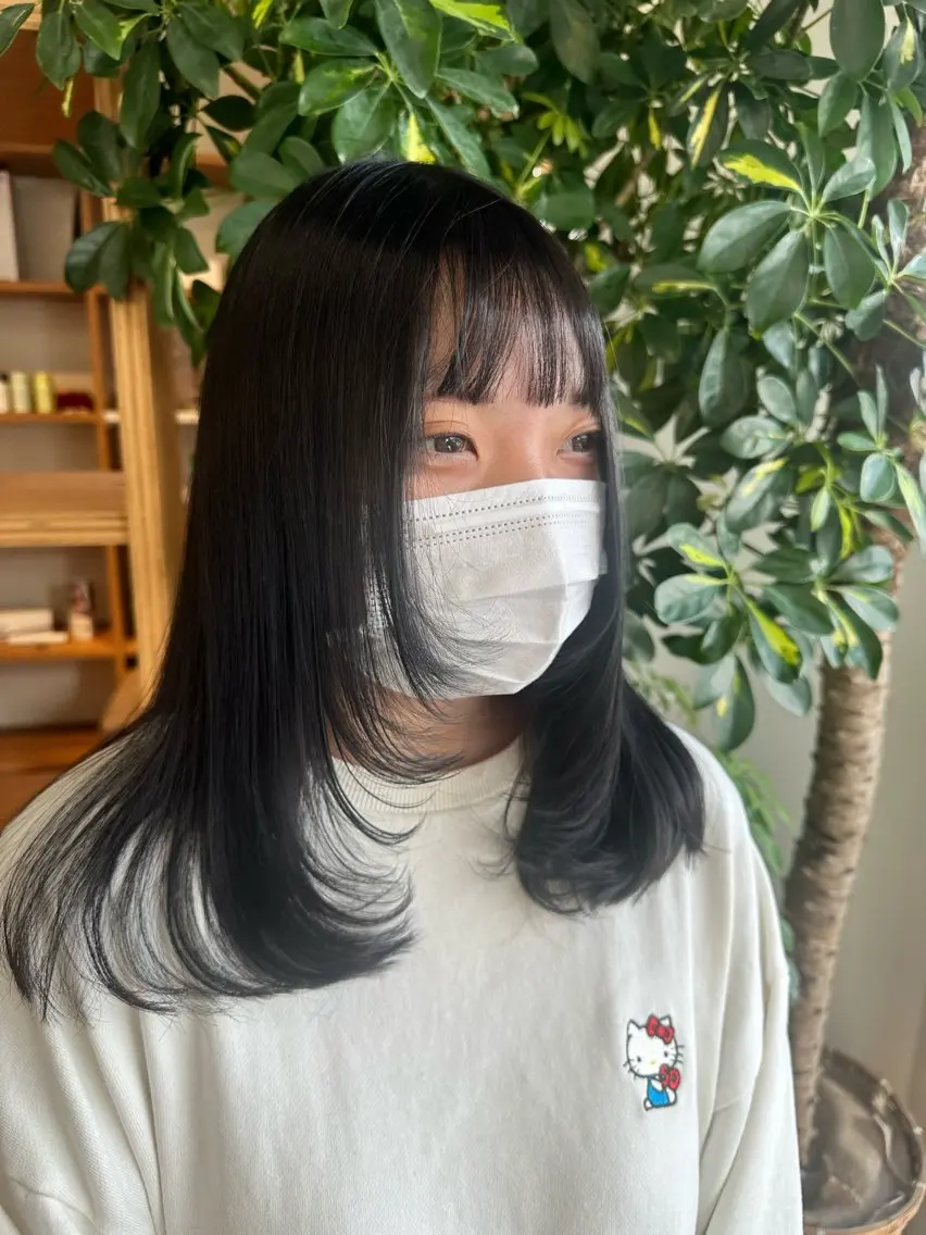 セミロング レイヤーカット カット ブリーチカラー/ わきたちえ🌻のヘアスタイル