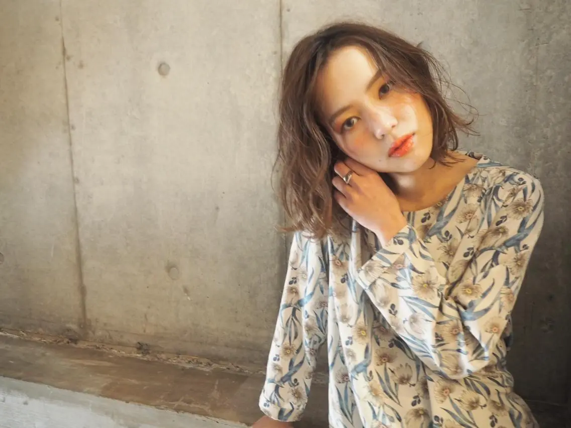 ミディアム カット ヘアカラー トリートメント ヘッドスパ Grantus (グランタス )のヘアスタイル