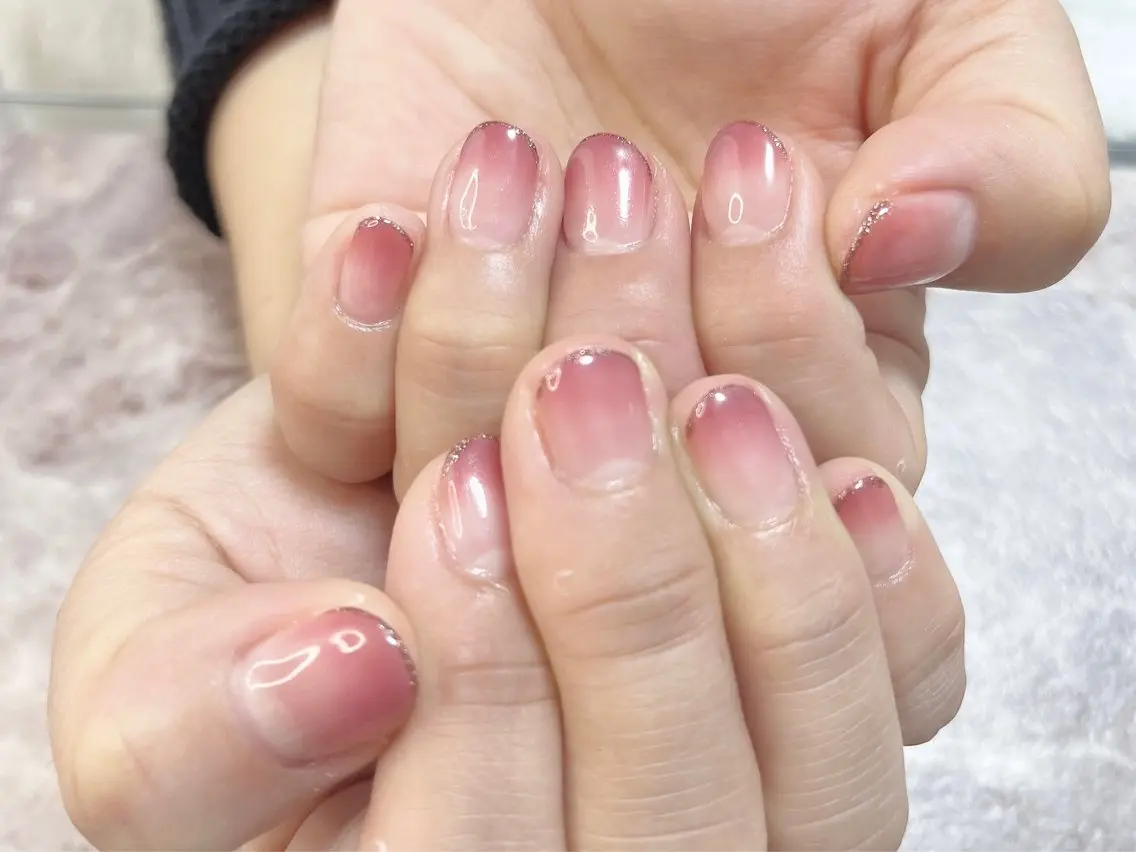ネイル グラデーション ラメ(グリッター) オフィスネイル Will nail salonのネイルデザイン