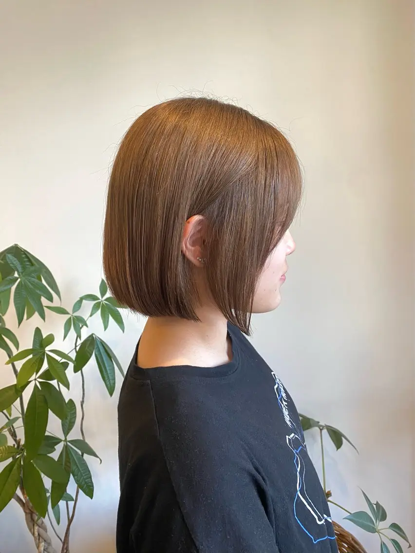 ショート カラー ベージュカラー ヘアカラー Ludwig AIRIのヘアスタイル