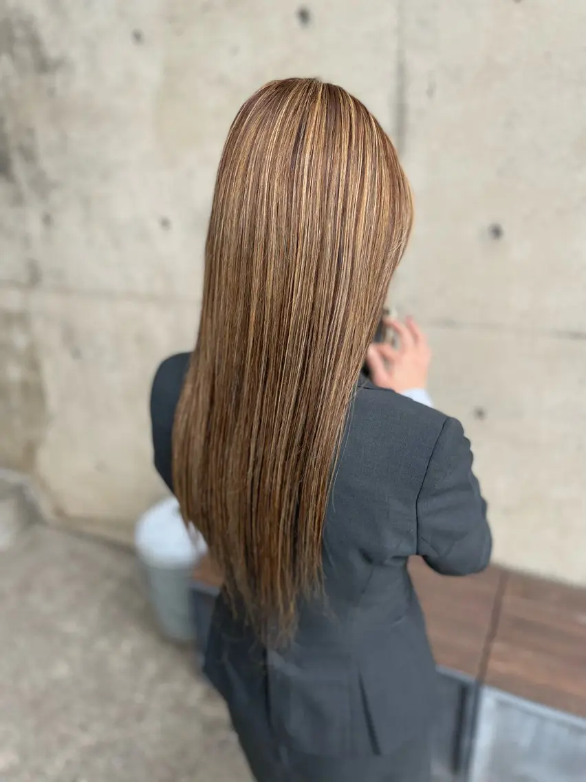 ロング カラー 日高 香織のヘアスタイル
