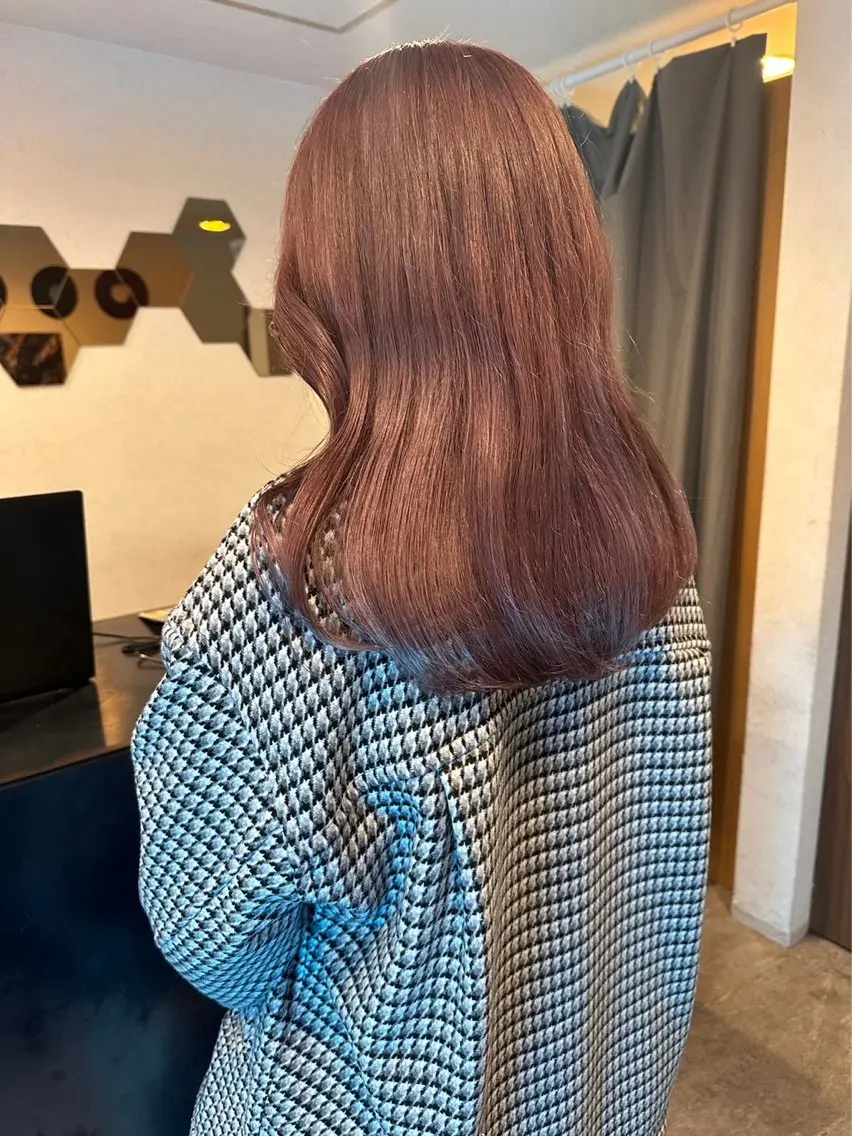 セミロング カット ヘアカラー 脇田 志穂のヘアスタイル