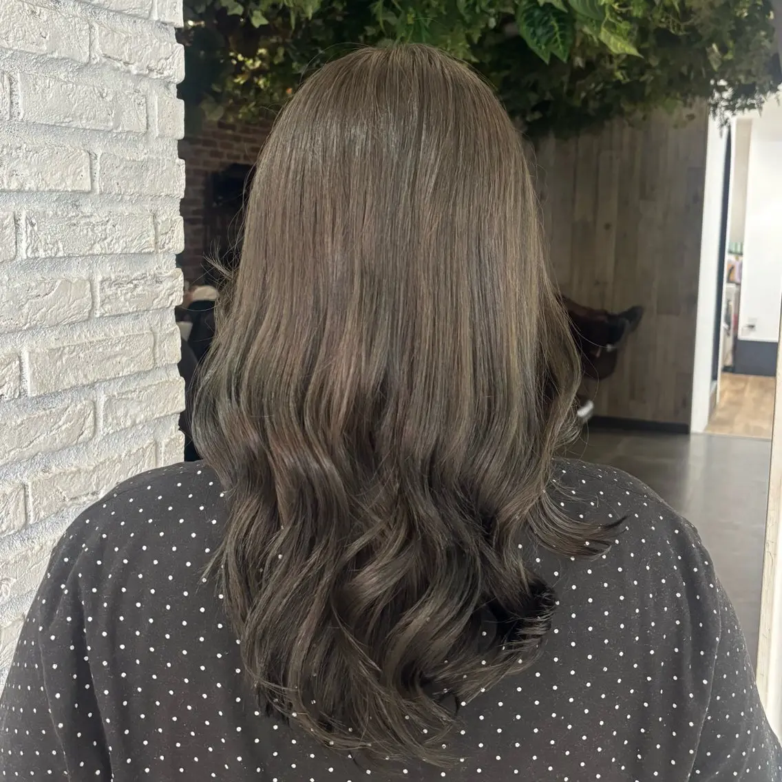 セミロング カラー ヘアカラー 濱田 真尋のヘアスタイル