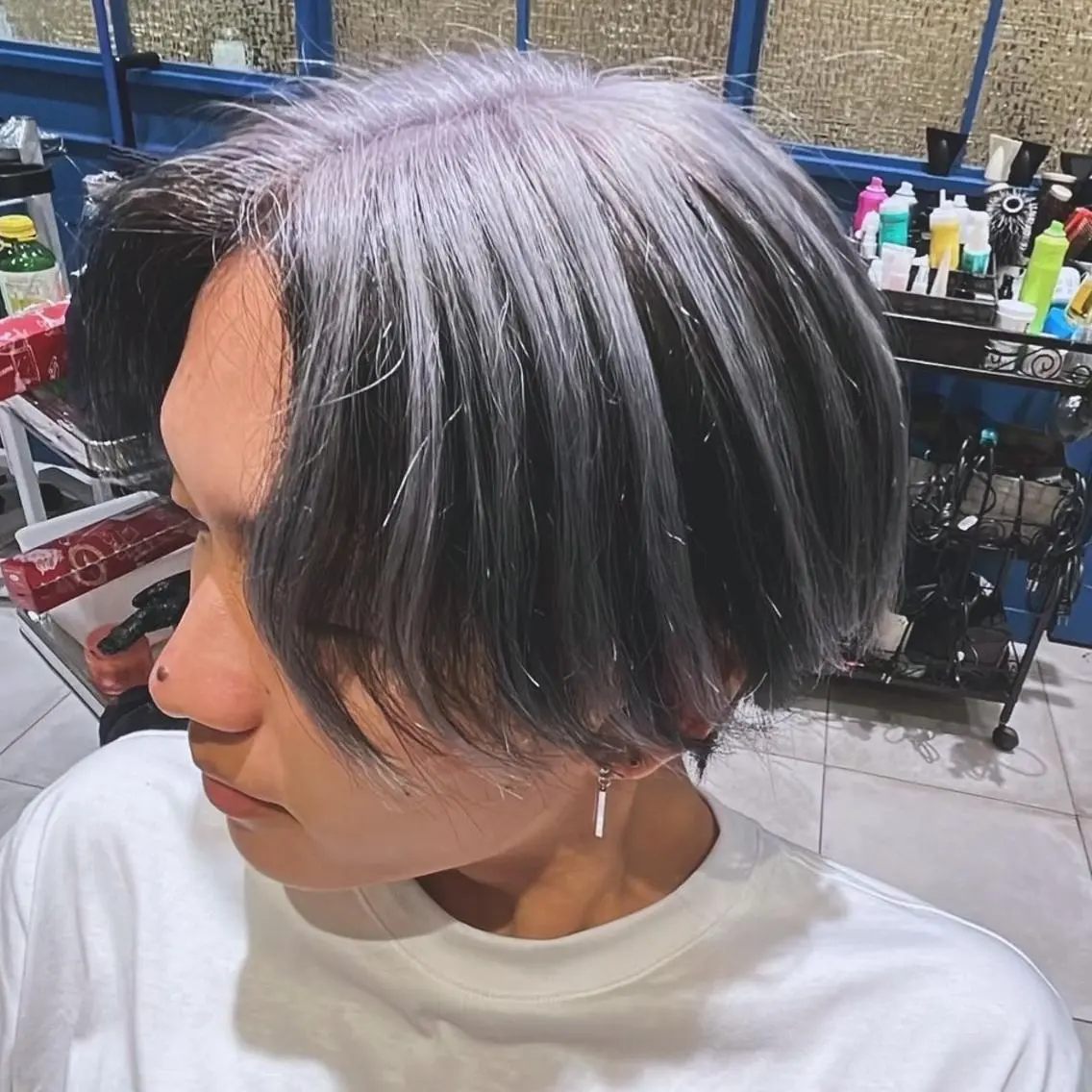 カラー メンズ シルバー ✨ カラーリストひろき✨のヘアスタイル