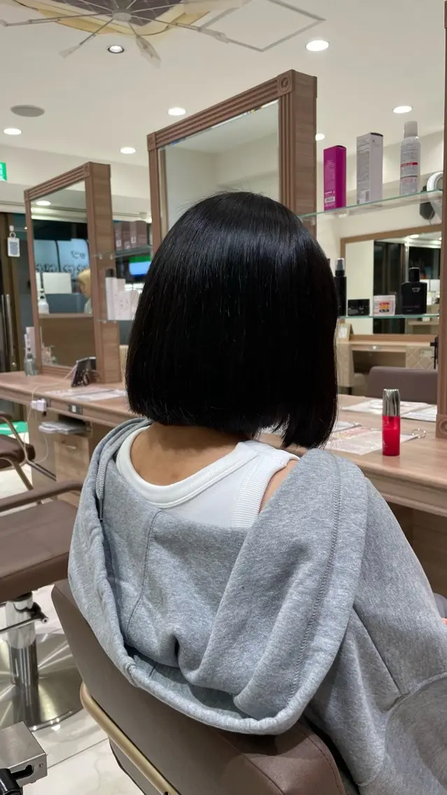 ショート カット 縮毛矯正 ハイトーン募集中 💜✝️荒川優輝のヘアスタイル