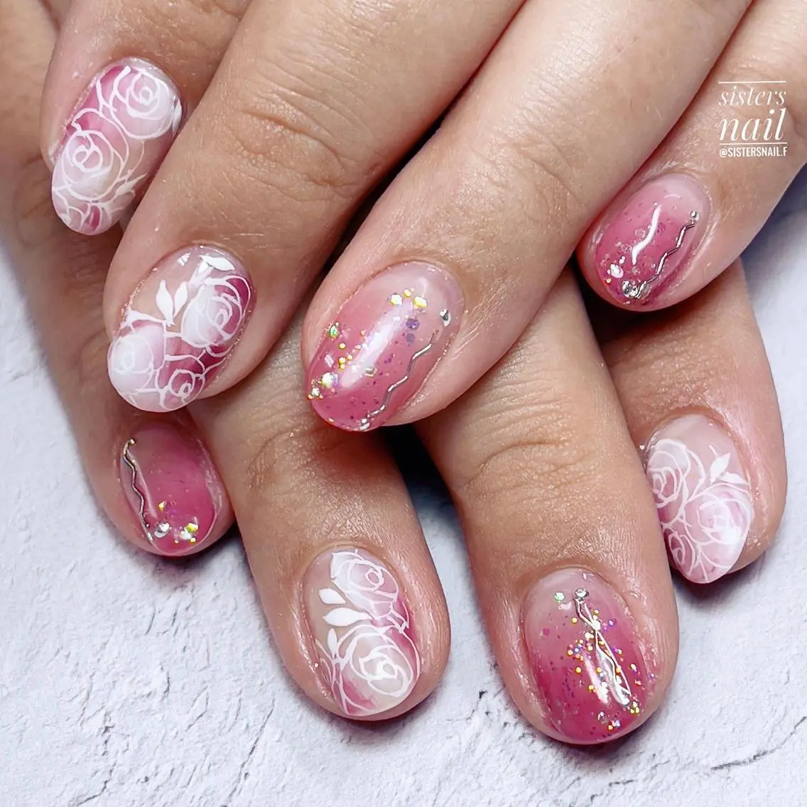ネイル アートネイル フラワーネイル フレンチネイル グラデーション キラキラネイル sisters nail.fのネイルデザイン