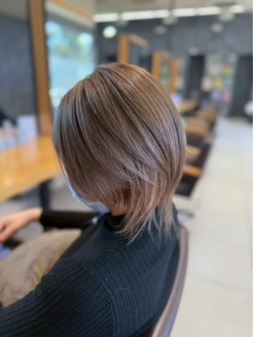 ミディアム カラー ベージュカラー ブリーチ トリートメント 🤎柔らかモテカラー 🌟佐藤壮也🌟のヘアスタイル