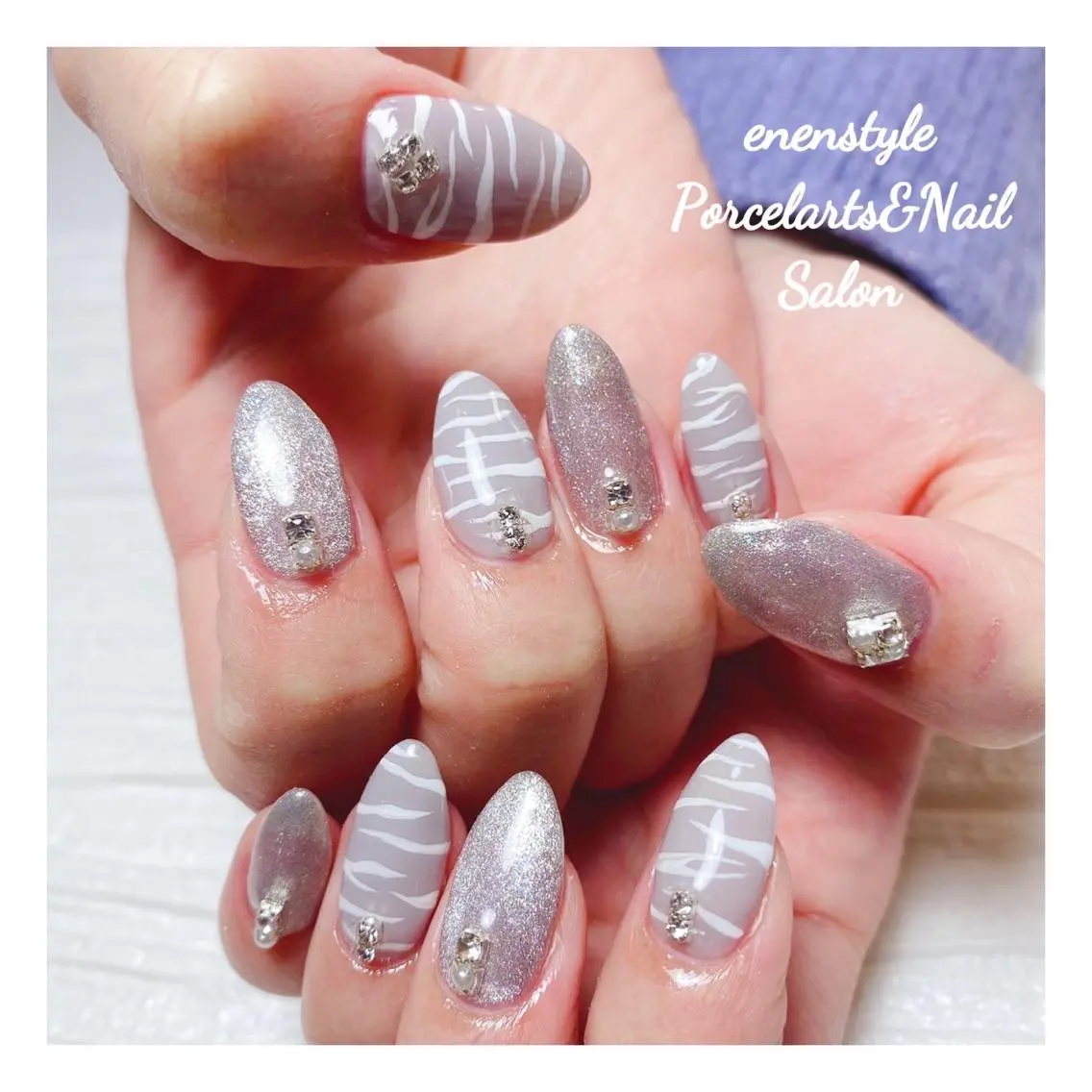 ミディアム 🐾enen style 🐾のネイルデザイン